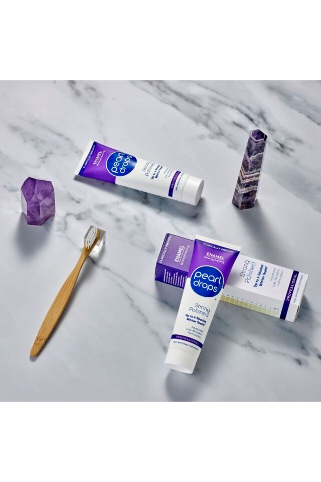 Strong Polished- Diş Minesini Güçlendiren, Güçlü Cilalı, Leke Çıkarıcı Beyazlatıcı Diş Macunu 75ml